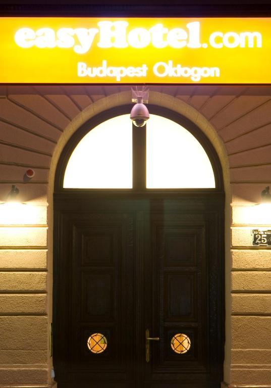 easyHotel Budapest Oktogon Buitenkant foto